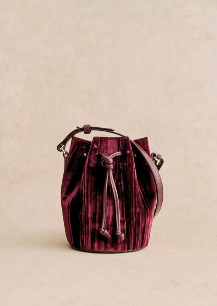 Charming Bags Women Sézane Micro Farrow Bucket Bag Bordeaux Velours Plissé